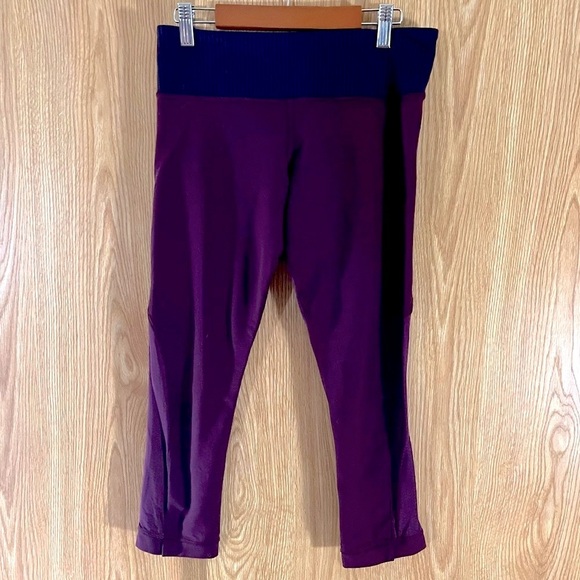 Lululemon Cranberry Purple Capri Leggings - Picture 1 of 3